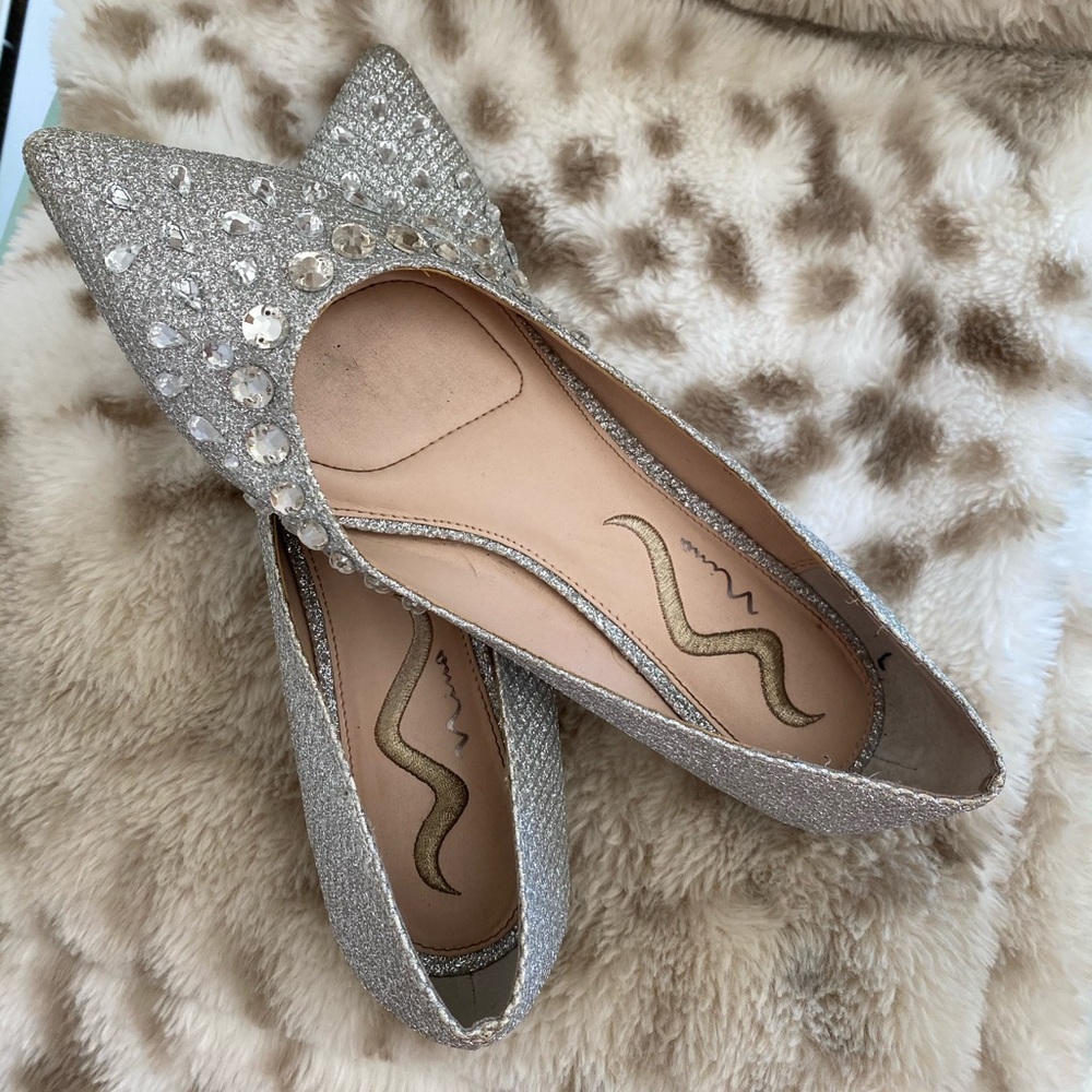 🆕 2/$20 Sparkly Flats from DSW